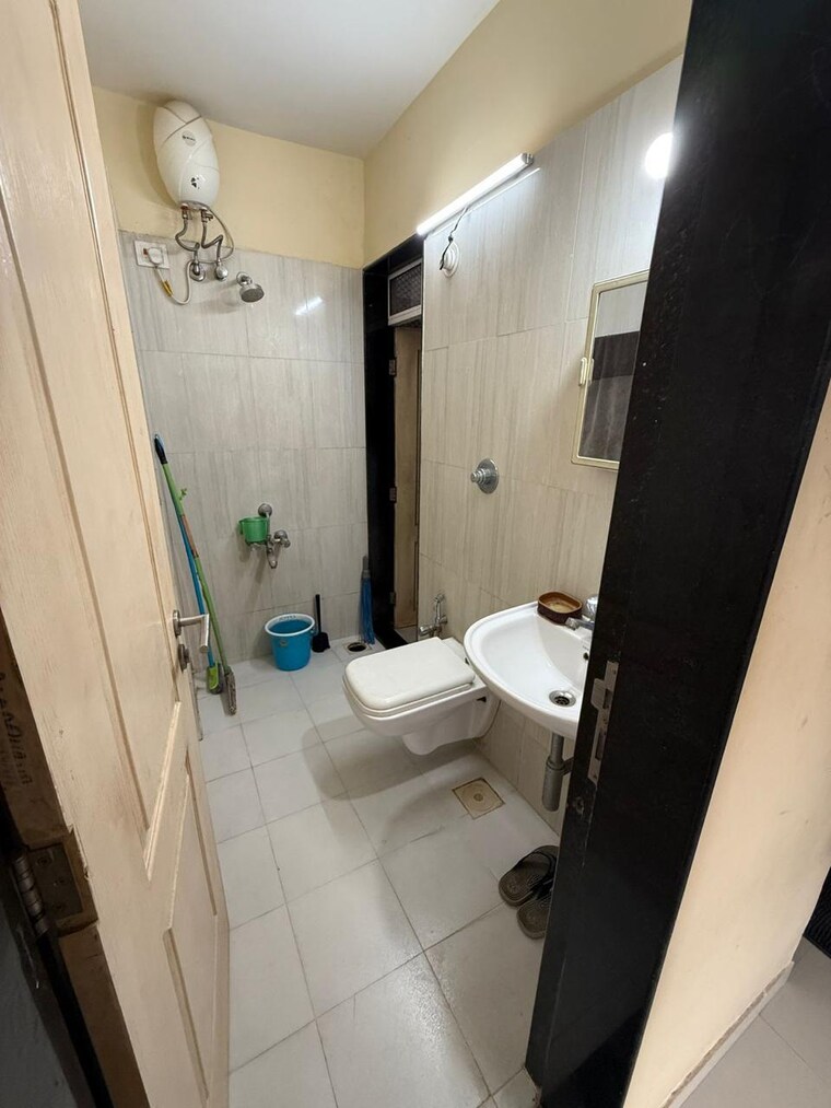 Bathroom, puranik-aarambh 1 Bedroom 416 Sq.Ft. Apartment In Ghodbunder Road Thane 9556949