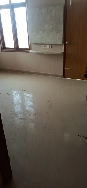 Room in 4 BHK Penthouse at Rajvilas Apartments, Sector 52 – for Rent