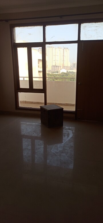 Kitchen in 4 BHK Penthouse at Rajvilas Apartments, Sector 52 – for Rent