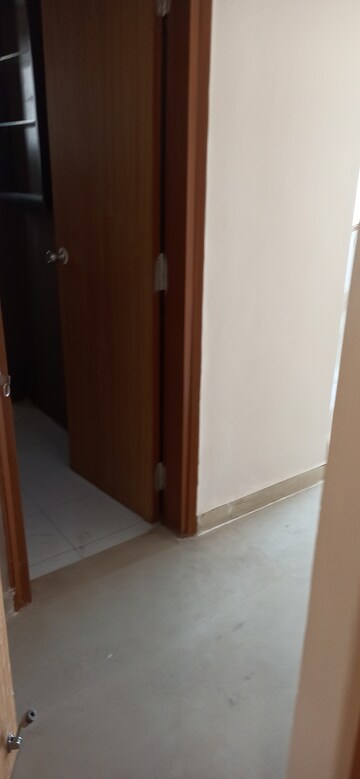 Furnished Amenities in 4 BHK Penthouse at Rajvilas Apartments, Sector 52 – for Rent