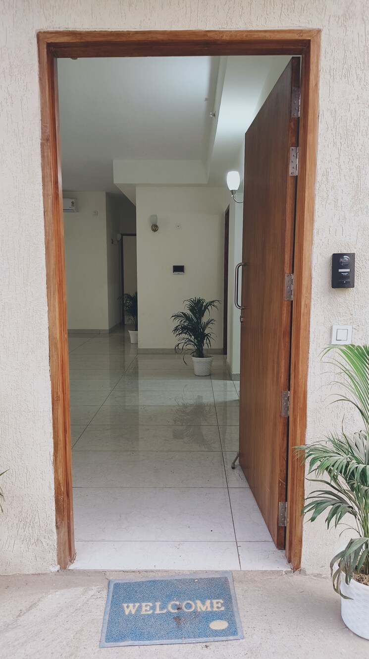 Other, amrapali-verona-heights-phase-ii 3 Bedroom 2176 Sq.Ft. Apartment In Amrapali Leisure Valley Greater Noida 9557068