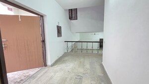 Room in 4 BHK Builder Floor at Saket – for Rent