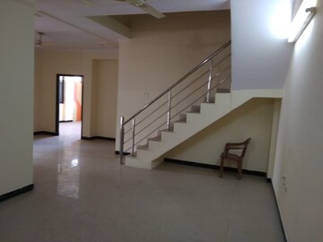 Room in 4 BHK Penthouse at Vaishali Nagar – for Rent