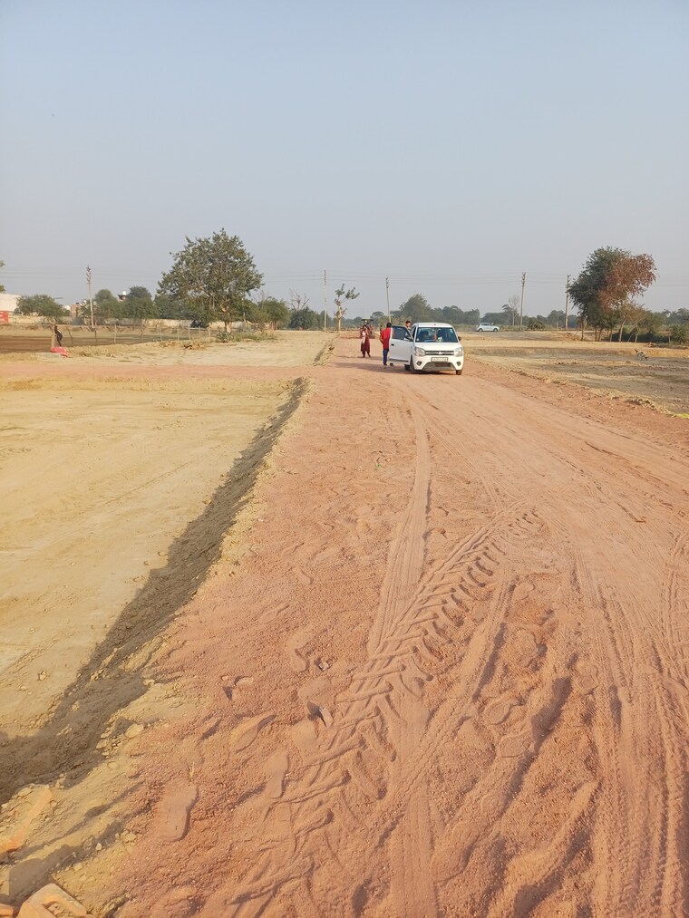 Garden, bhopani  124 Sq.Yd. Plot In Bhopani Faridabad 9557142