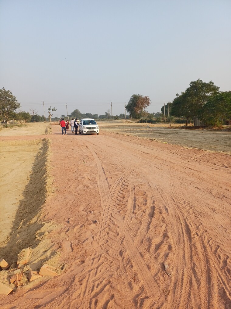 Garden, bhopani  124 Sq.Yd. Plot In Bhopani Faridabad 9557142