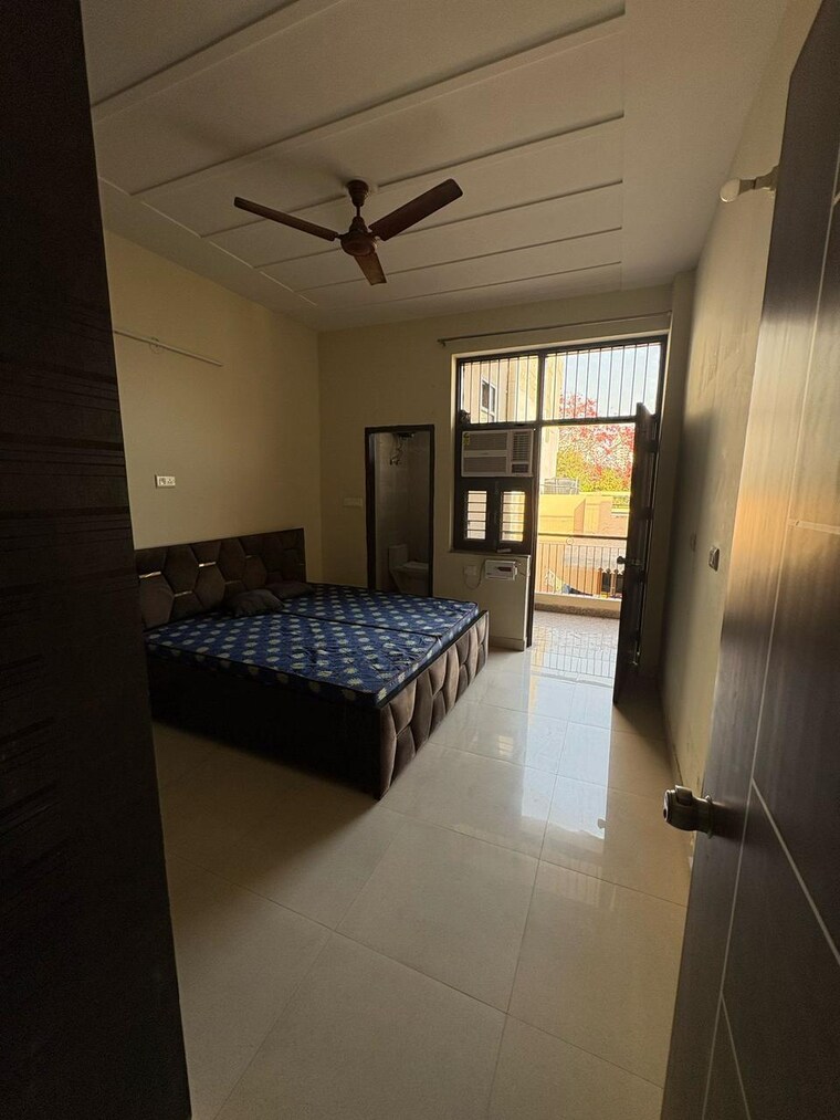 Bedroom, huda-staff-colony 3 Bedroom 1850 Sq.Ft. Builder Floor In Sector 46 Gurgaon 9557143