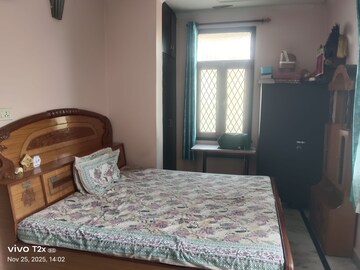 Bedroom in 2 BHK Apartment at Kalkaji – for Rent