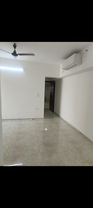 2 BHK Apartment For Sale in Lodha Amara, Kolshet Road