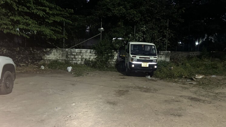  Parking, manikonda  200 Sq.Yd. Plot In Manikonda Hyderabad 9557289