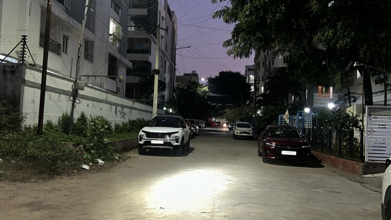  Parking, manikonda  200 Sq.Yd. Plot In Manikonda Hyderabad 9557289