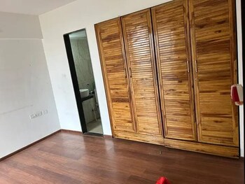 Sun Universe Apartment