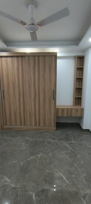 Room in 4 BHK Builder Floor at Panchsheel Vihar – for Sale