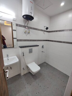 Master Bedroom in 2 BHK Builder Floor at Chattarpur – for Rent