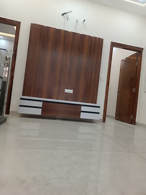 Room in 4 BHK Villa at Modipuram – for Sale