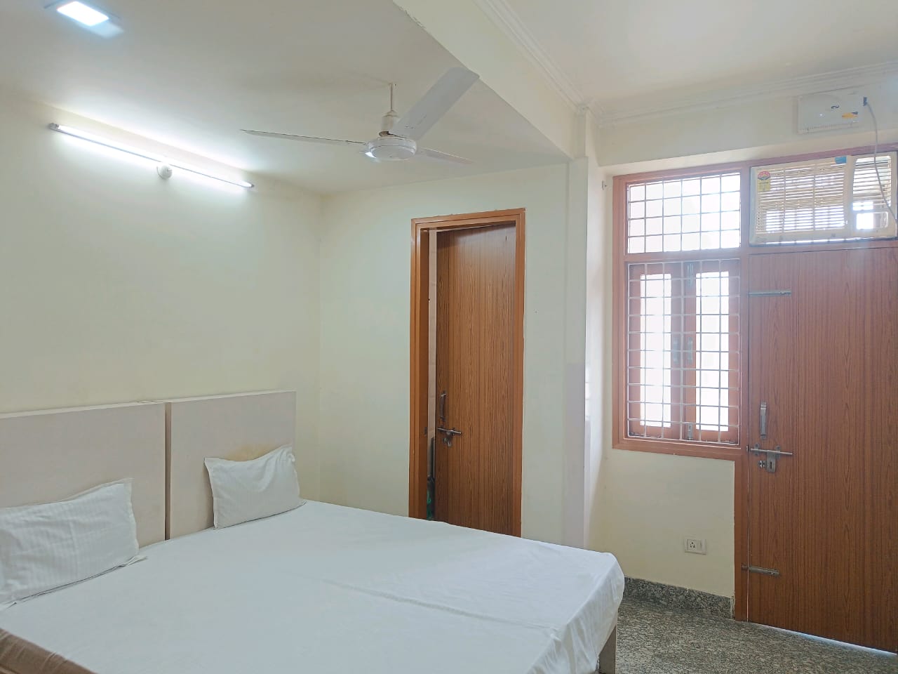 2 BHK Builder Floor For Sale in Kishanghad 