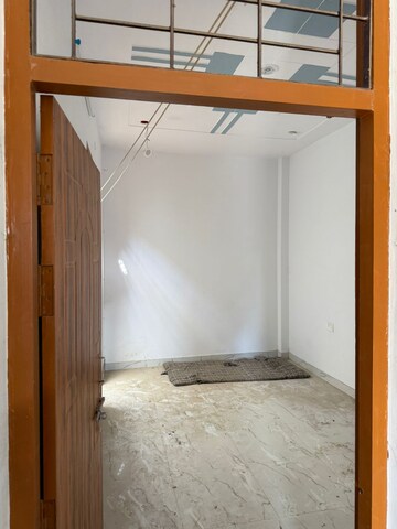 Room in 3 BHK Builder Floor at BPTP District Phase 2, Sector 84 – for Sale