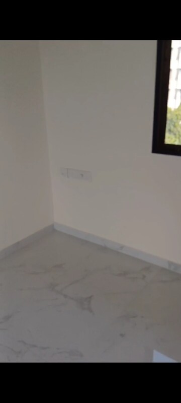 Room in 1 BHK Apartment at Sudarsan Panchsheel, Andheri East – for Sale