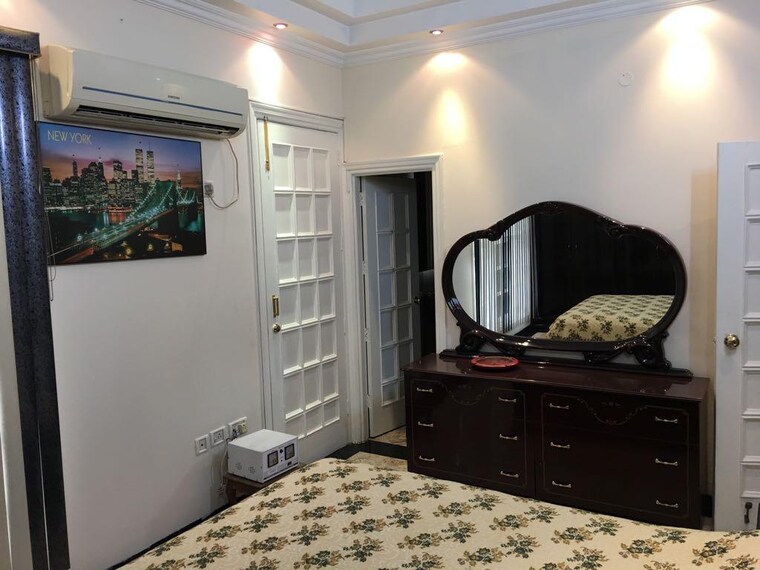 Master Bedroom, sector 2 4 Bedroom 350 Sq.Yd. Independent House In Sector 2 Panchkula 9557456