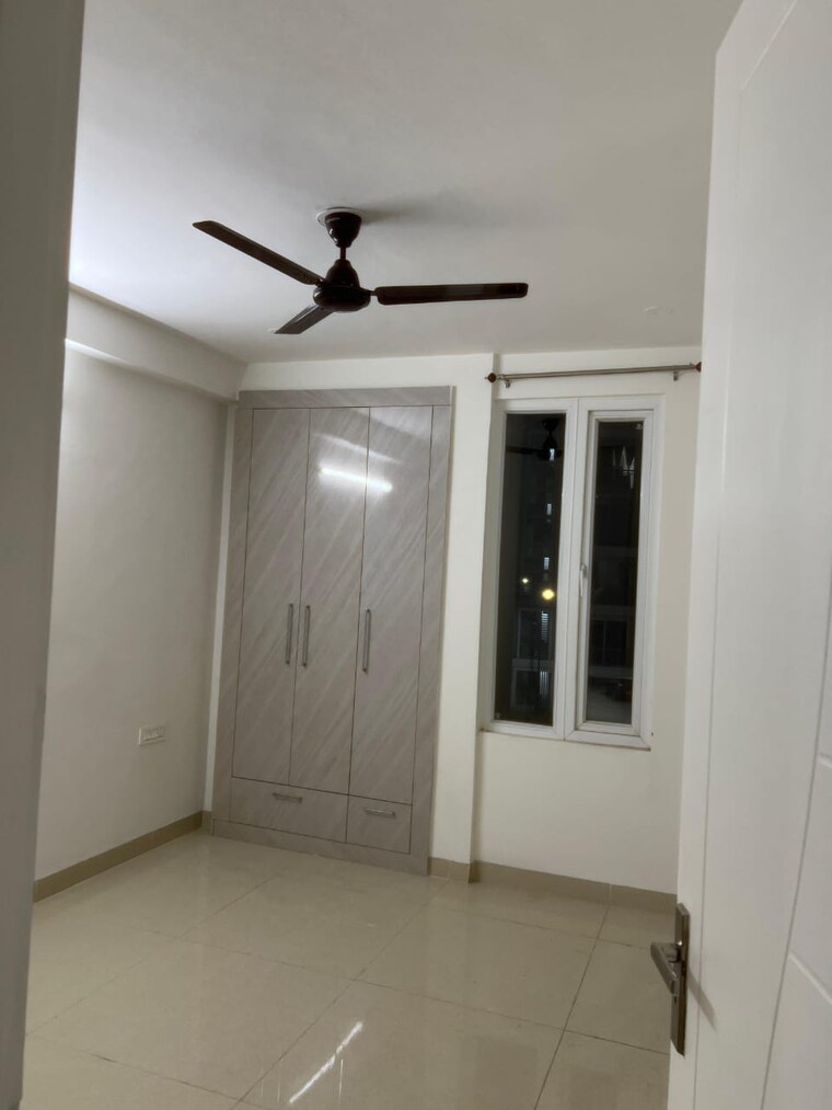 Room, maxxus-elanza 3 Bedroom 1800 Sq.Ft. Apartment In International Airport Road Zirakpur 9557478