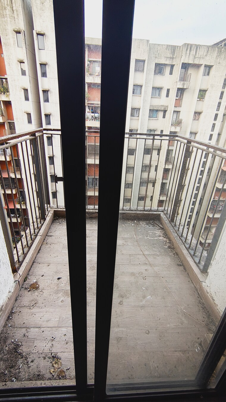 Exterior View, lodha-palava-city-lakeshore-greens 1 Bedroom 810 Sq.Ft. Apartment In Dombivli East Thane 9557486