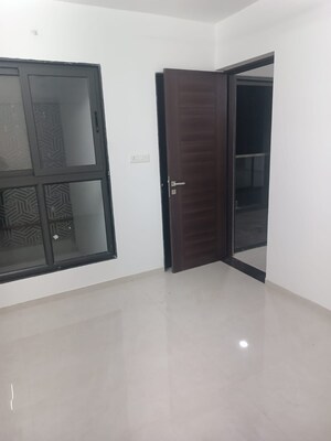 Room in 2 BHK Apartment at Shaligram Sky, Ravet – for Rent