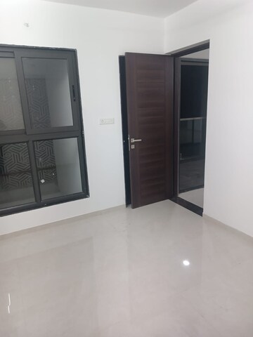 Room in 2 BHK Apartment at Shaligram Sky, Ravet – for Rent
