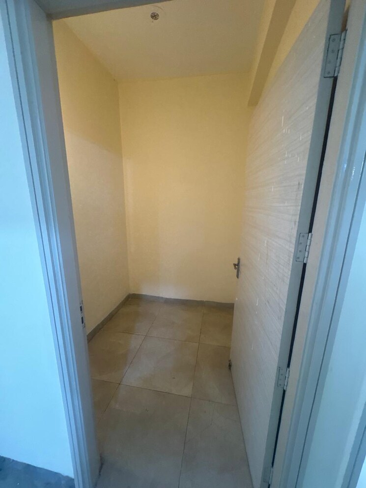 Bedroom, malwa-escon-arena 3 Bedroom 1800 Sq.Ft. Apartment In Lohgarh Zirakpur 9557500