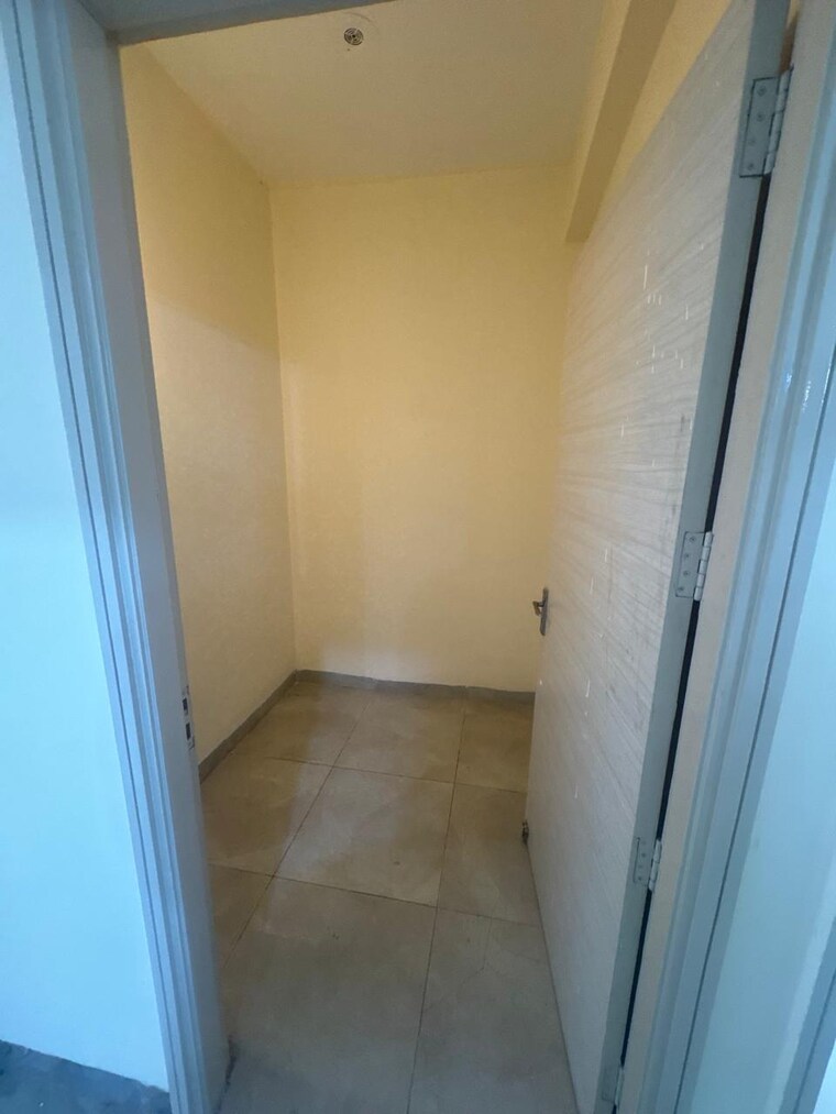 Bedroom, malwa-escon-arena 3 Bedroom 1800 Sq.Ft. Apartment In Lohgarh Zirakpur 9557500