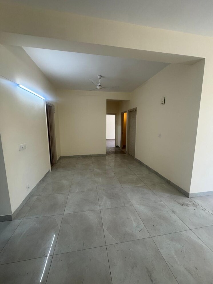 Room, malwa-escon-arena 3 Bedroom 1800 Sq.Ft. Apartment In Lohgarh Zirakpur 9557500
