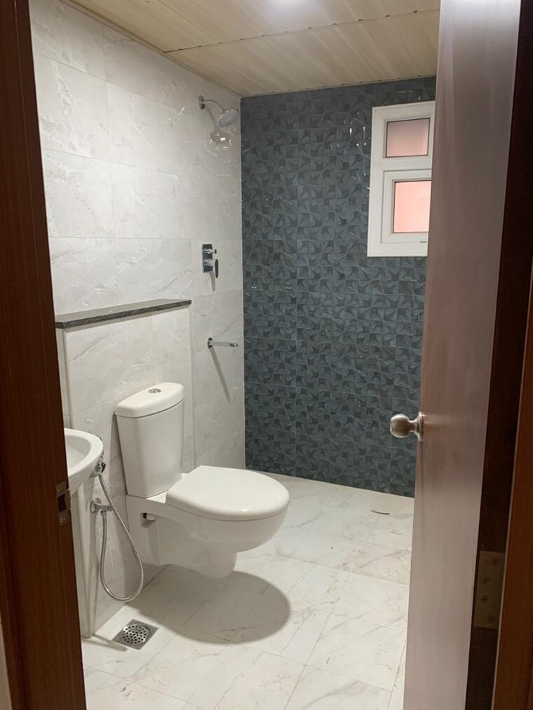 Bathroom, prestige-park-square 3 Bedroom 1771 Sq.Ft. Apartment In Bannerghatta Road Bangalore 9557519