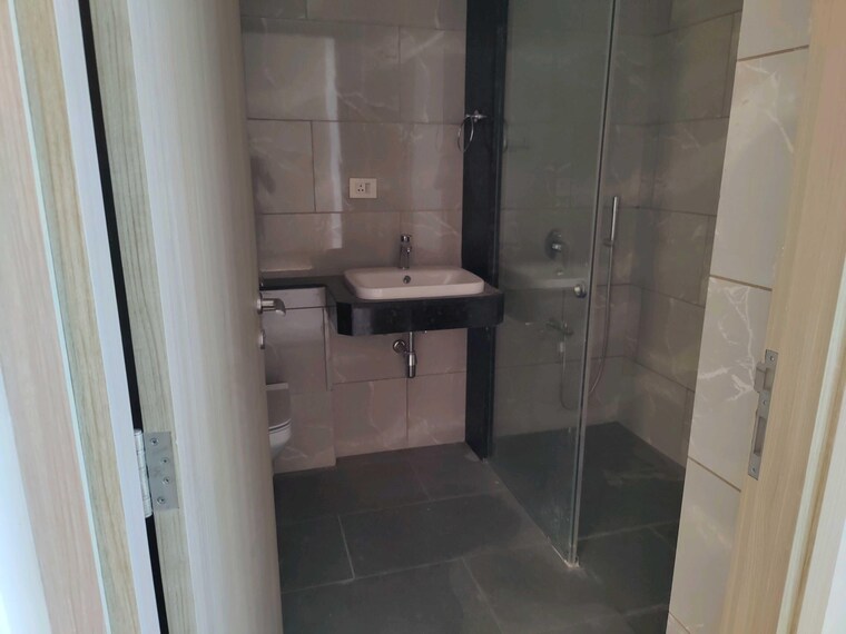 Bathroom, rustomjee-crown 4 Bedroom 2134 Sq.Ft. Apartment In Prabhadevi Mumbai 9557540