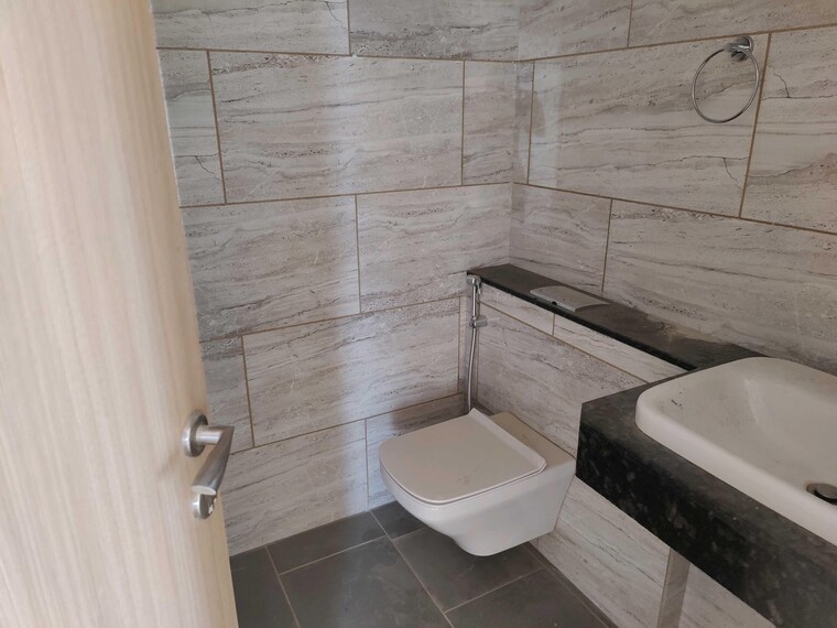 Attached Bathroom, rustomjee-crown 4 Bedroom 2134 Sq.Ft. Apartment In Prabhadevi Mumbai 9557540