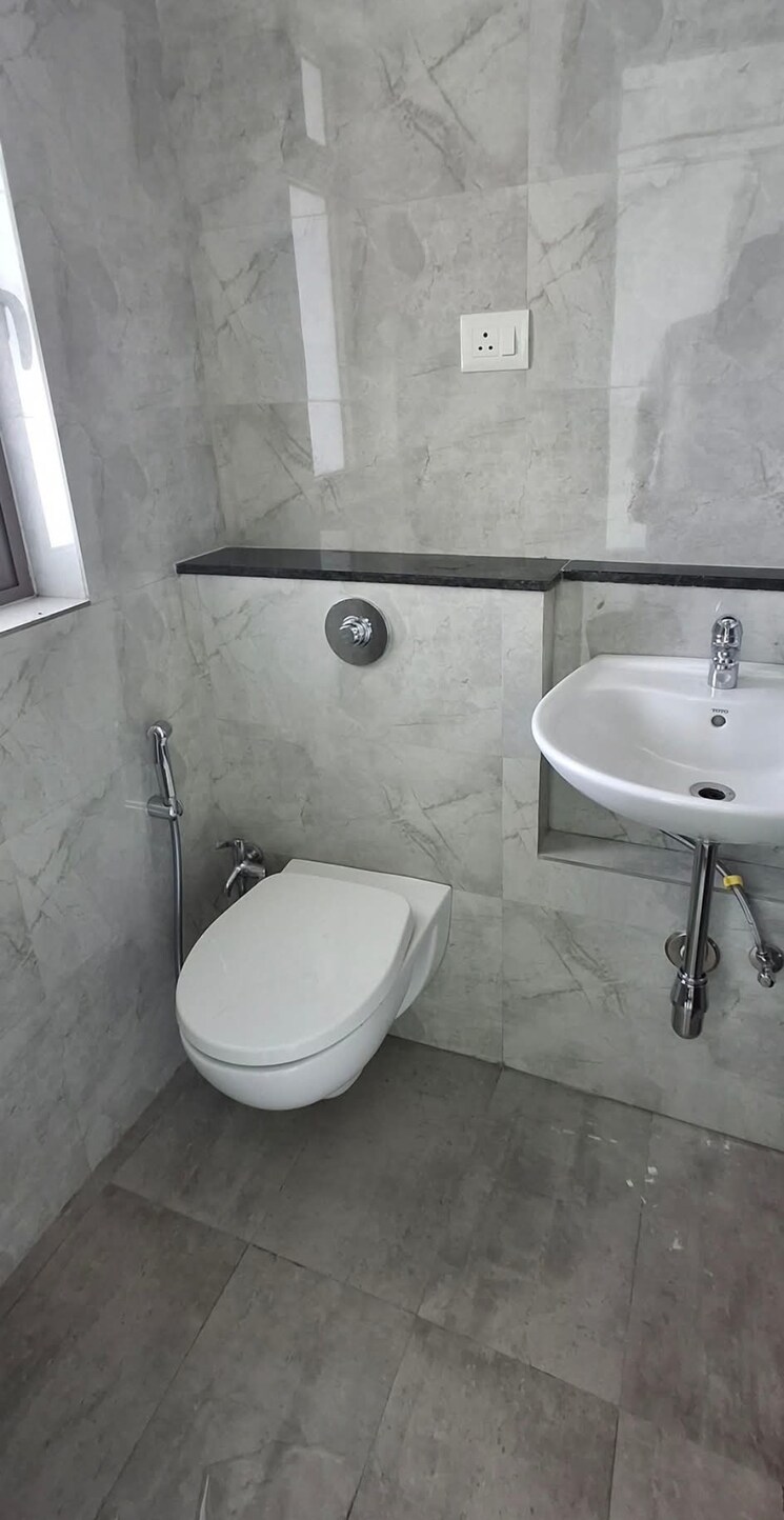 Bathroom, sheth-irene 1 Bedroom 442 Sq.Ft. Apartment In Malad West Mumbai 9557604