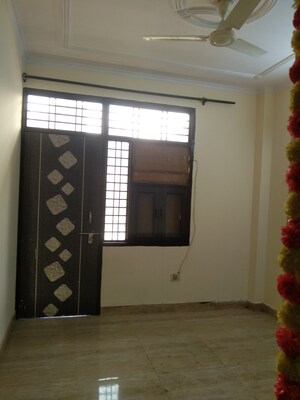 Room in 1.5 BHK Builder Floor at Rajpur Khurd Extension – for Rent