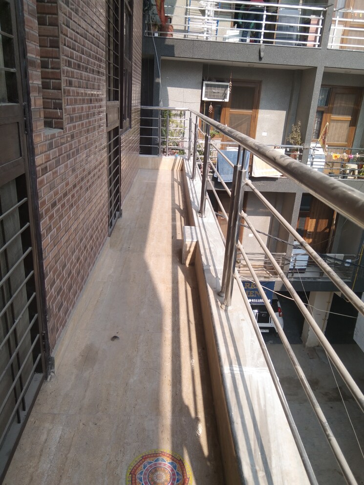 Balcony, rajpur khurd extension 1.5 Bedroom 500 Sq.Ft. Builder Floor In Rajpur Khurd Extension Delhi 9557635