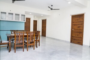 Room in 2.5 BHK Apartment at Manikonda – for Sale