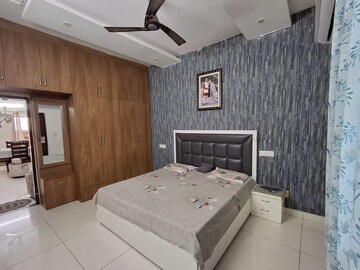 3 BHK Apartment For Rent in Lake View Complex, Dhakoli