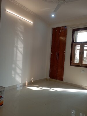 Room in 1 BHK Builder Floor at Saket – for Rent