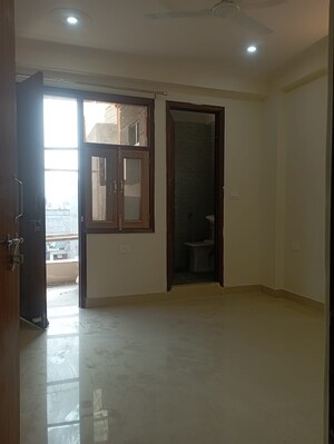 Room in 2 BHK Builder Floor at Saket – for Rent