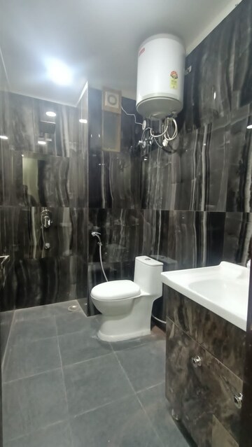 Bathroom in 2 BHK Builder Floor at Palam Vihar Residents Association, Palam Vihar – for Rent