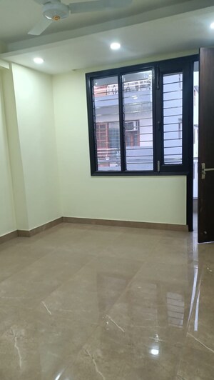 Room in 2 BHK Builder Floor at Palam Vihar Residents Association, Palam Vihar – for Rent