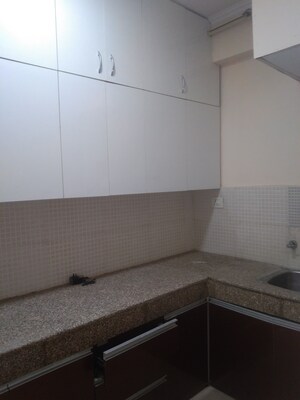 Room in 2 BHK Apartment at Supertech Ecovillage II, Sector 16b Greater Noida – for Rent