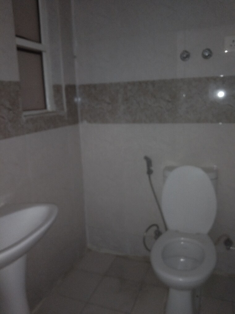 Bathroom, supertech-ecovillage-ii 2 Bedroom 890 Sq.Ft. Apartment In Sector 16b Greater Noida Greater Noida 9557777