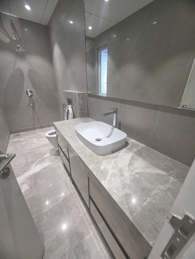 Attached Bathroom, indiabulls-sky-forest 3 Bedroom 2908 Sq.Ft. Apartment In Lower Parel Mumbai 9557766
