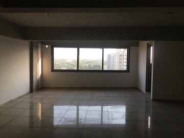  Office Space For Rent in Marutinandan Entice, Ambli