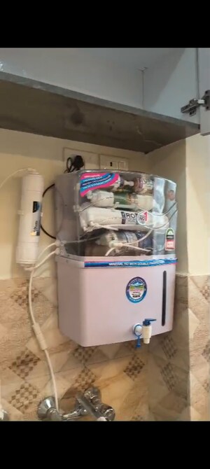 Furnished Amenities in 2.5 BHK Apartment at Amrapali Golf Homes, Sector 4 Greater Noida – for Rent