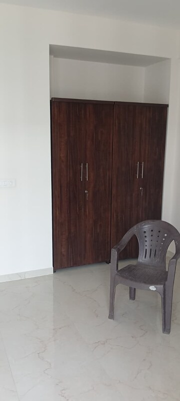 Furnished Amenities in 1 BHK Apartment at Pyramid Altia, Sector 70 – for Rent
