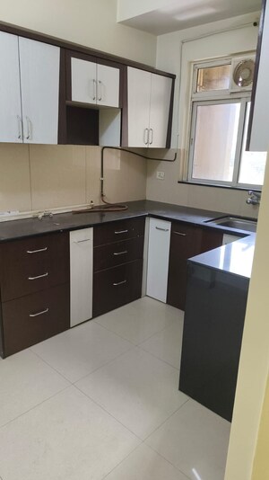 Kitchen in 3 BHK Apartment at Hiranandani Meadows, Manpada – for Sale