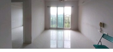 Room in 3 BHK Apartment at Hiranandani Meadows, Manpada – for Sale