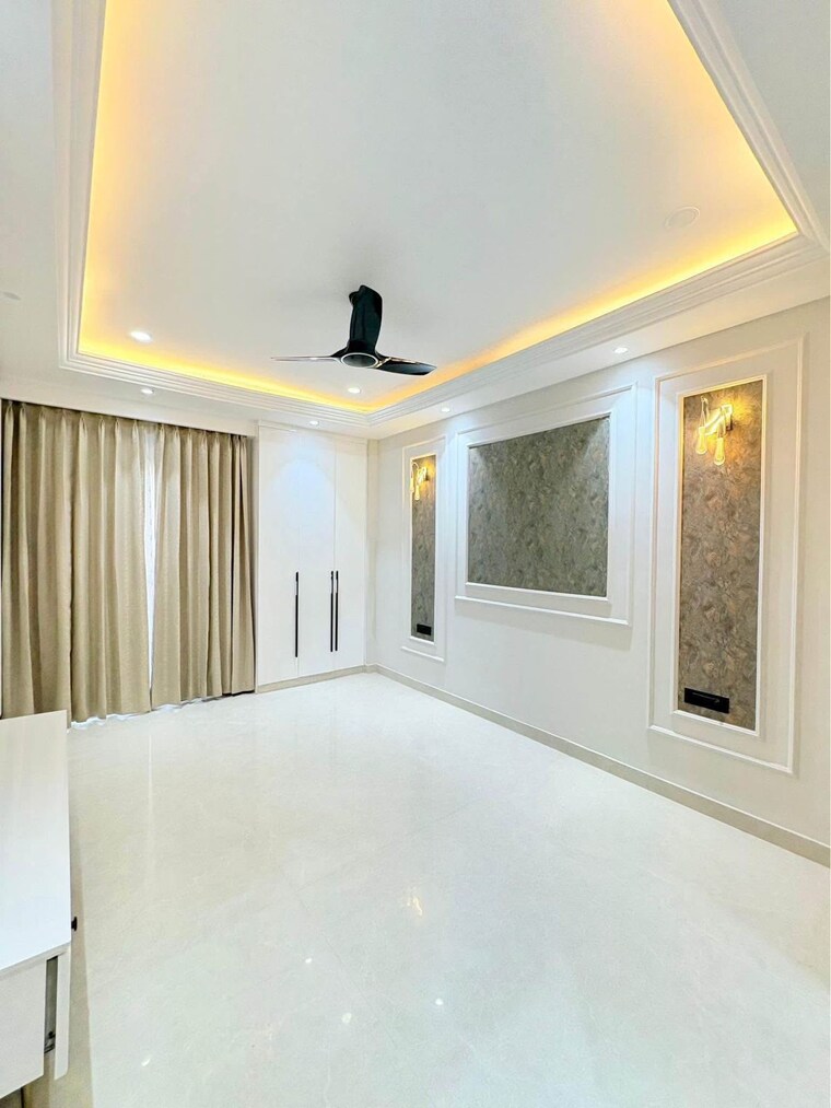 Room, ansal-api-versalia 4 Bedroom 300 Sq.Ft. Builder Floor In Sector 67a Gurgaon 9557799